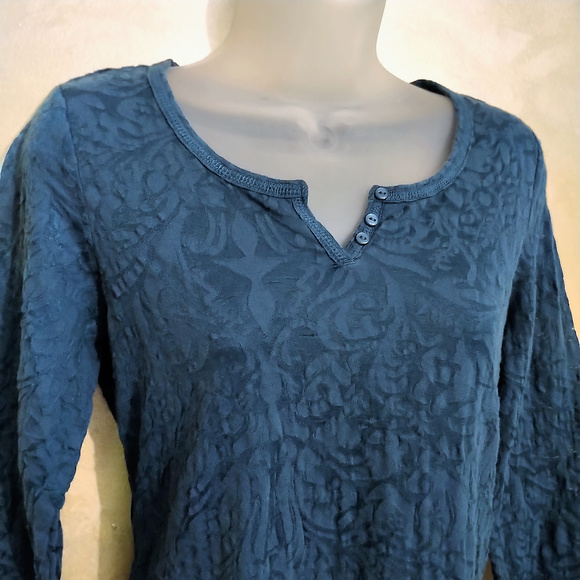 Tribal 3/4 Sleeve Top EUC S - Picture 2 of 5